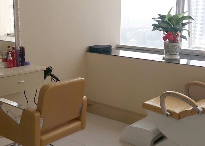 ?？谡嫒税l(fā)假發(fā)哪家做的好？高端假發(fā)引領(lǐng)時尚潮流